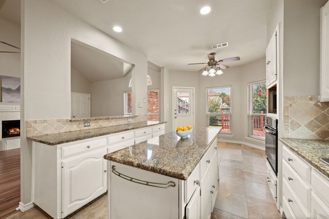 1133 Kelly Lane, Lewisville, TX 75077