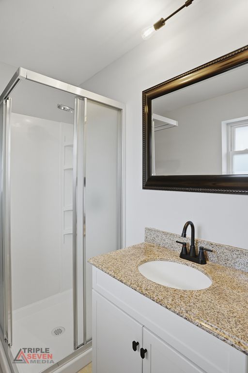 Image 16 of property listing at 5500 W 83rd Place, Burbank, IL 60459