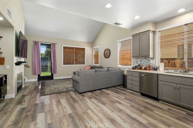 4255 Pondhill Court, Riverside, CA 92505