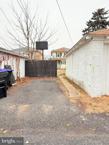 2933 CANBY ST, Harrisburg, PA 17103