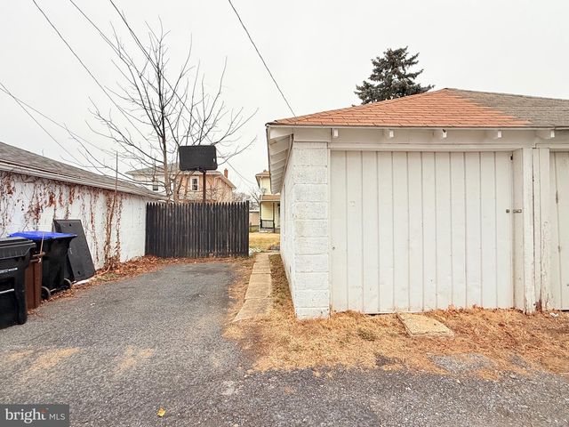 2933 CANBY ST, Harrisburg, PA 17103