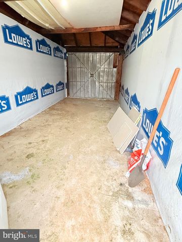 2933 CANBY ST, Harrisburg, PA 17103