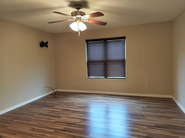 112 PeachTree Drive, Clarksville, AR 72830