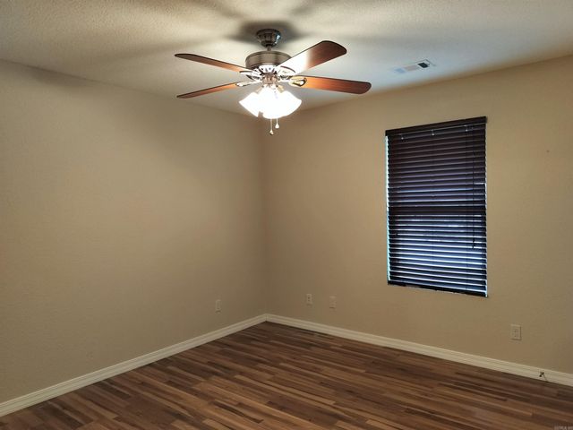 112 PeachTree Drive, Clarksville, AR 72830