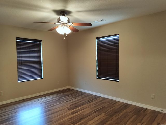 112 PeachTree Drive, Clarksville, AR 72830