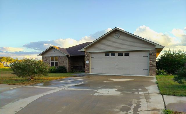 112 PeachTree Drive, Clarksville, AR 72830