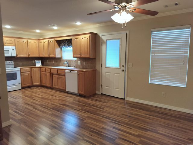 112 PeachTree Drive, Clarksville, AR 72830