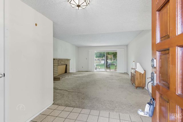 4165 Pinewood Lake Drive, Bakersfield, CA 93309