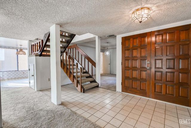 4165 Pinewood Lake Drive, Bakersfield, CA 93309