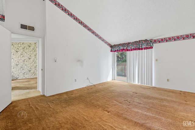 4165 Pinewood Lake Drive, Bakersfield, CA 93309