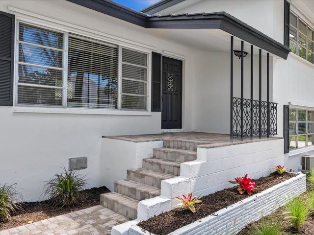 702 S RIVERSIDE Drive, Pompano Beach, FL 33062