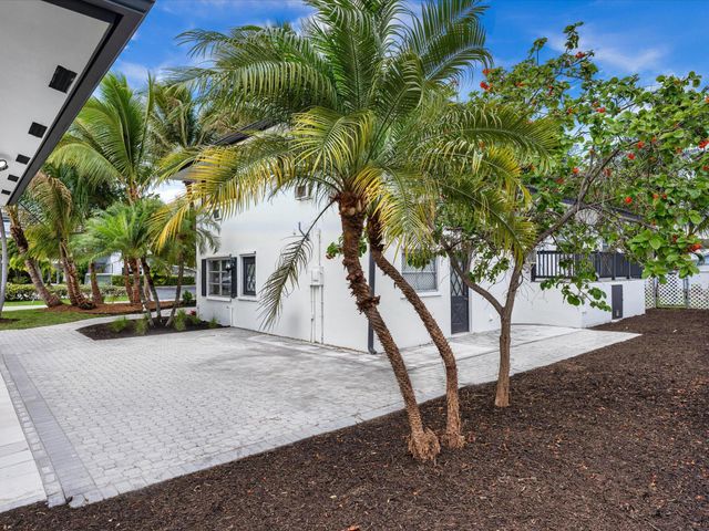 702 S RIVERSIDE Drive, Pompano Beach, FL 33062