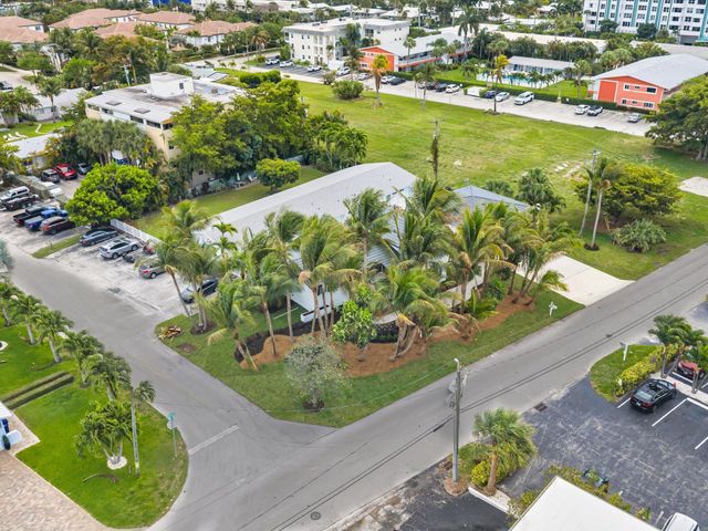 702 S RIVERSIDE Drive, Pompano Beach, FL 33062