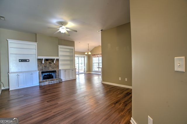 27 Treehouse Trail NE, Rome, GA 30165