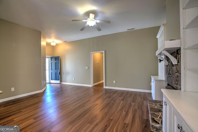 27 Treehouse Trail NE, Rome, GA 30165