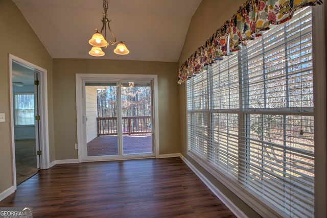 27 Treehouse Trail NE, Rome, GA 30165