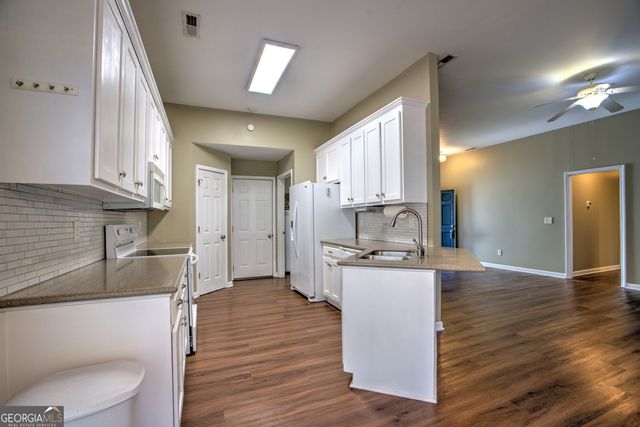 27 Treehouse Trail NE, Rome, GA 30165