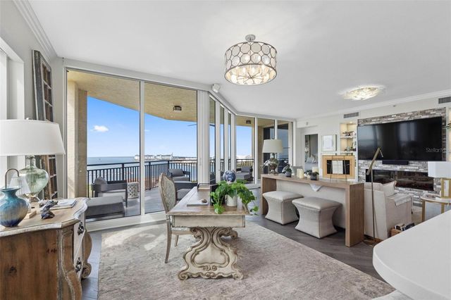 5823 BOWEN DANIEL DRIVE 901, Tampa, FL 33616