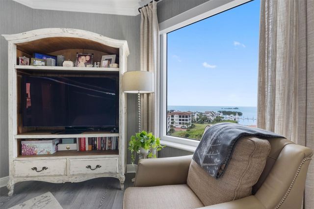 5823 BOWEN DANIEL DRIVE 901, Tampa, FL 33616