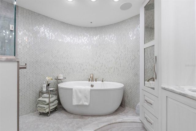 5823 BOWEN DANIEL DRIVE 901, Tampa, FL 33616