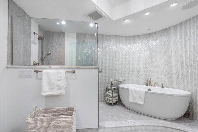 5823 BOWEN DANIEL DRIVE 901, Tampa, FL 33616