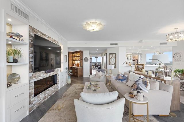 5823 BOWEN DANIEL DRIVE 901, Tampa, FL 33616