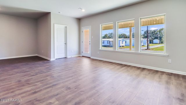 107 Lake Oak Drive, Lafayette, LA 70507