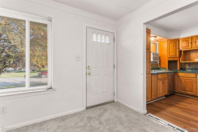 11252 Jewett Avenue, Warren, MI 48089