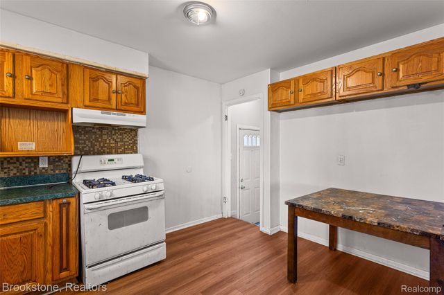11252 Jewett Avenue, Warren, MI 48089