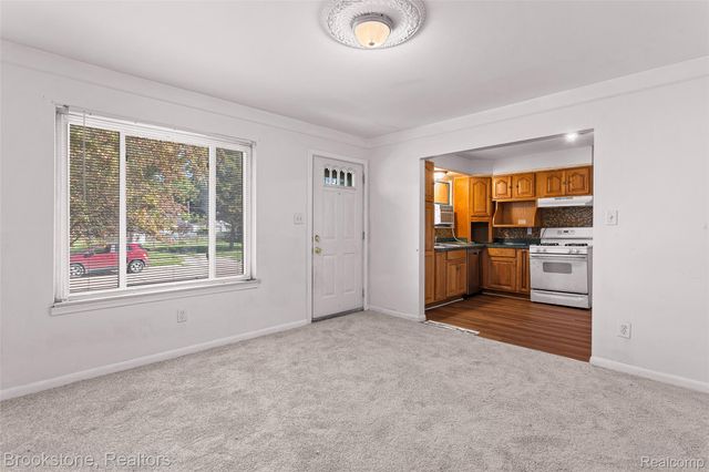 11252 Jewett Avenue, Warren, MI 48089