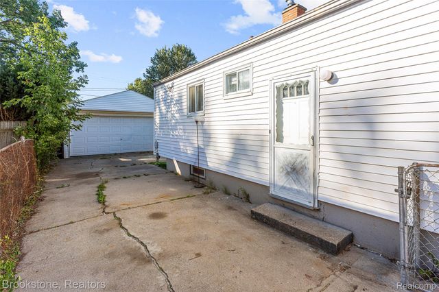 11252 Jewett Avenue, Warren, MI 48089