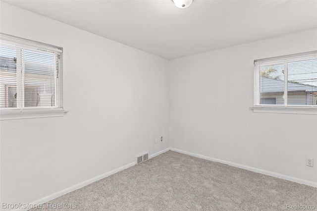 11252 Jewett Avenue, Warren, MI 48089
