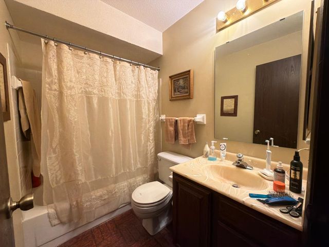 5135 Balmoral Lane, Bloomington, MN 55437