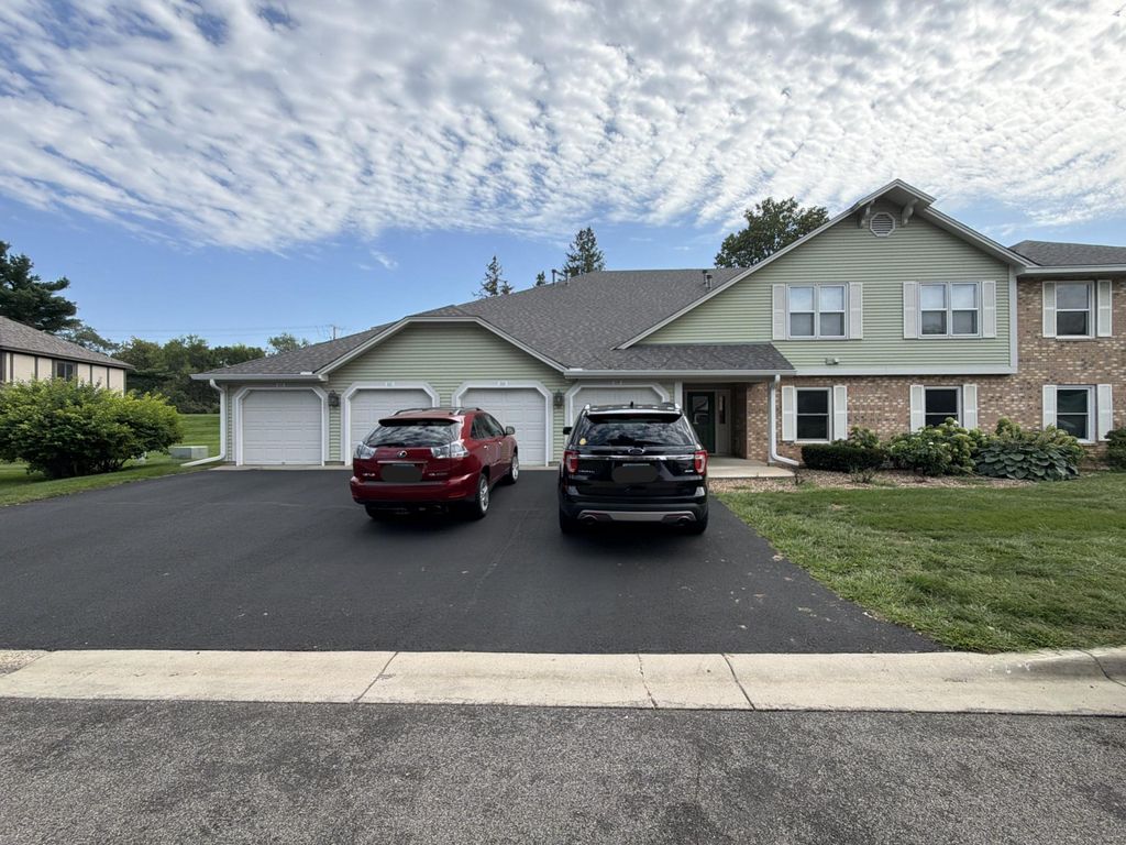 5135 Balmoral Lane, Bloomington, MN 55437