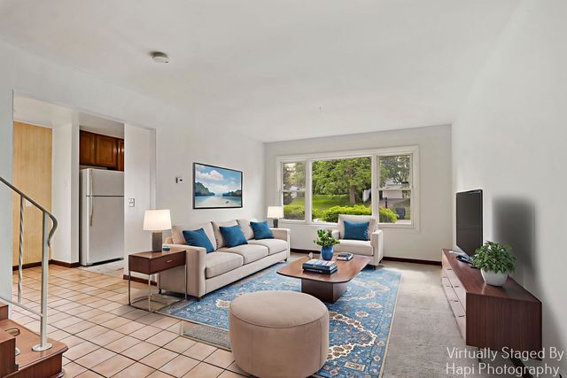 517 Grandview Drive, Round Lake Park, IL 60073
