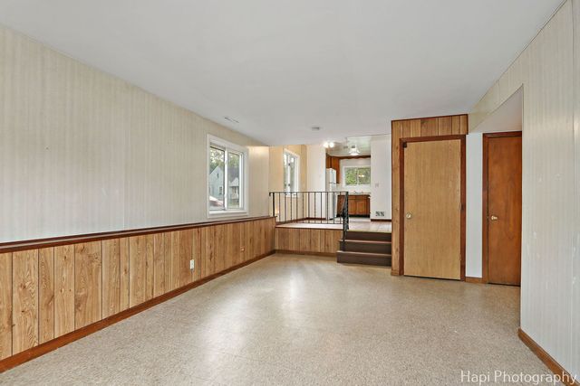 517 Grandview Drive, Round Lake Park, IL 60073