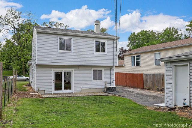 517 Grandview Drive, Round Lake Park, IL 60073