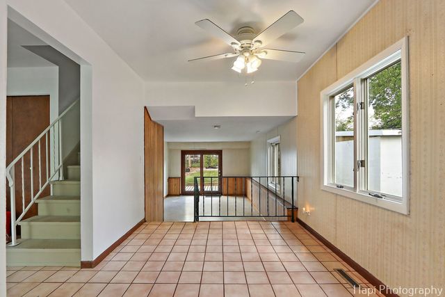 517 Grandview Drive, Round Lake Park, IL 60073