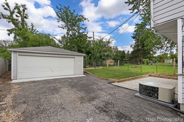 517 Grandview Drive, Round Lake Park, IL 60073