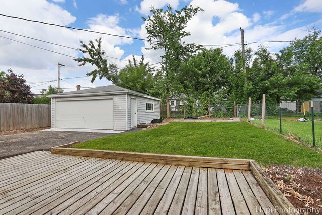 517 Grandview Drive, Round Lake Park, IL 60073