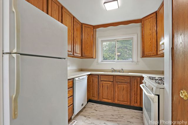 517 Grandview Drive, Round Lake Park, IL 60073