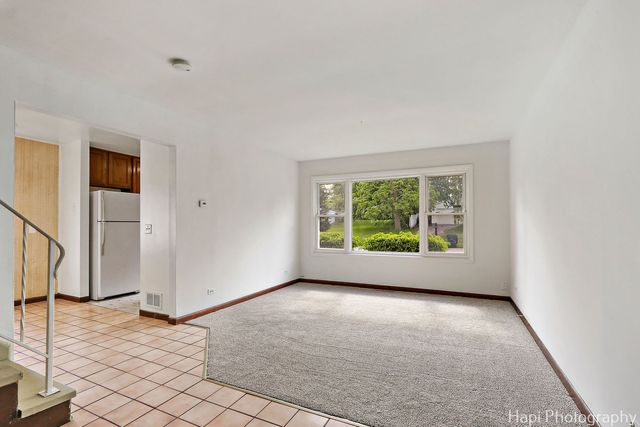517 Grandview Drive, Round Lake Park, IL 60073