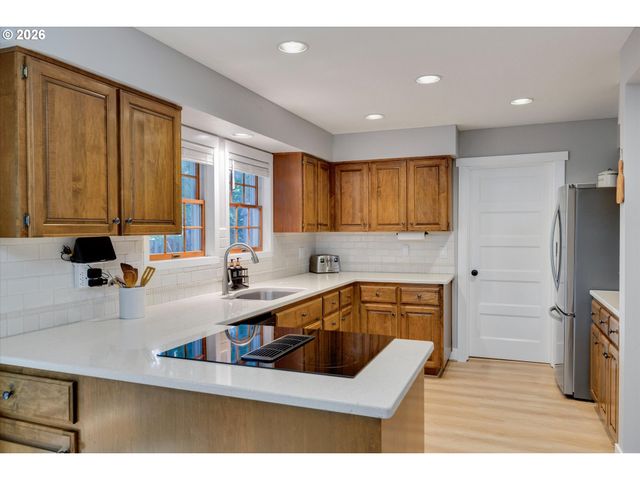 29795 Sw JACKSON Way, Wilsonville, OR 97070