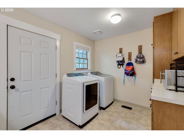 29795 Sw JACKSON Way, Wilsonville, OR 97070