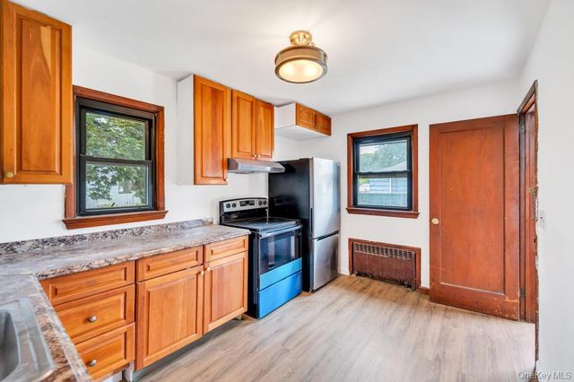 110 Penataquit Avenue, Bay Shore, NY 11706