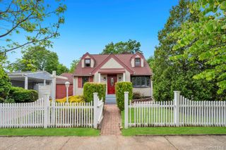 110 Penataquit Avenue, Bay Shore, NY 11706