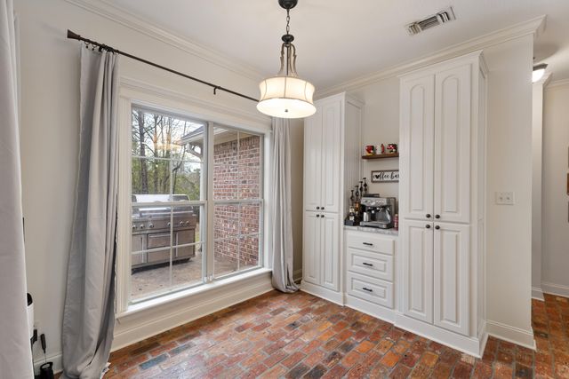 11 W Donnington Ct., Hattiesburg, MS 39402