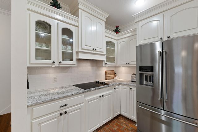 11 W Donnington Ct., Hattiesburg, MS 39402