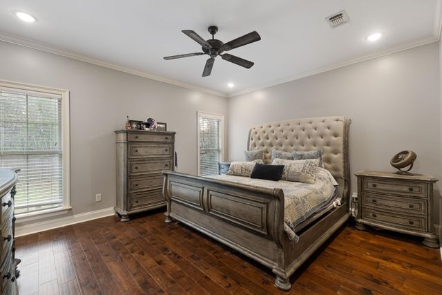 11 W Donnington Ct., Hattiesburg, MS 39402