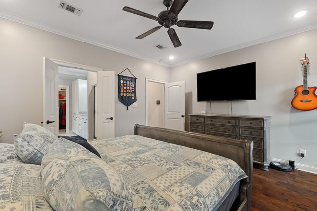 11 W Donnington Ct., Hattiesburg, MS 39402